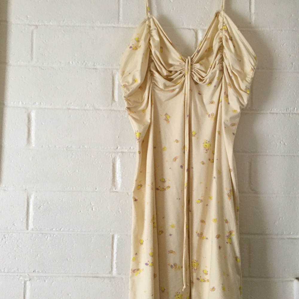 Urban Outfitters Pale Yellow Floral Cream Dress - Picture 2 of 15